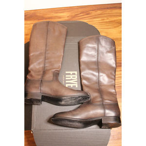 Frye Melissa Pull On Chocolate Brown Size 7.5 with Box